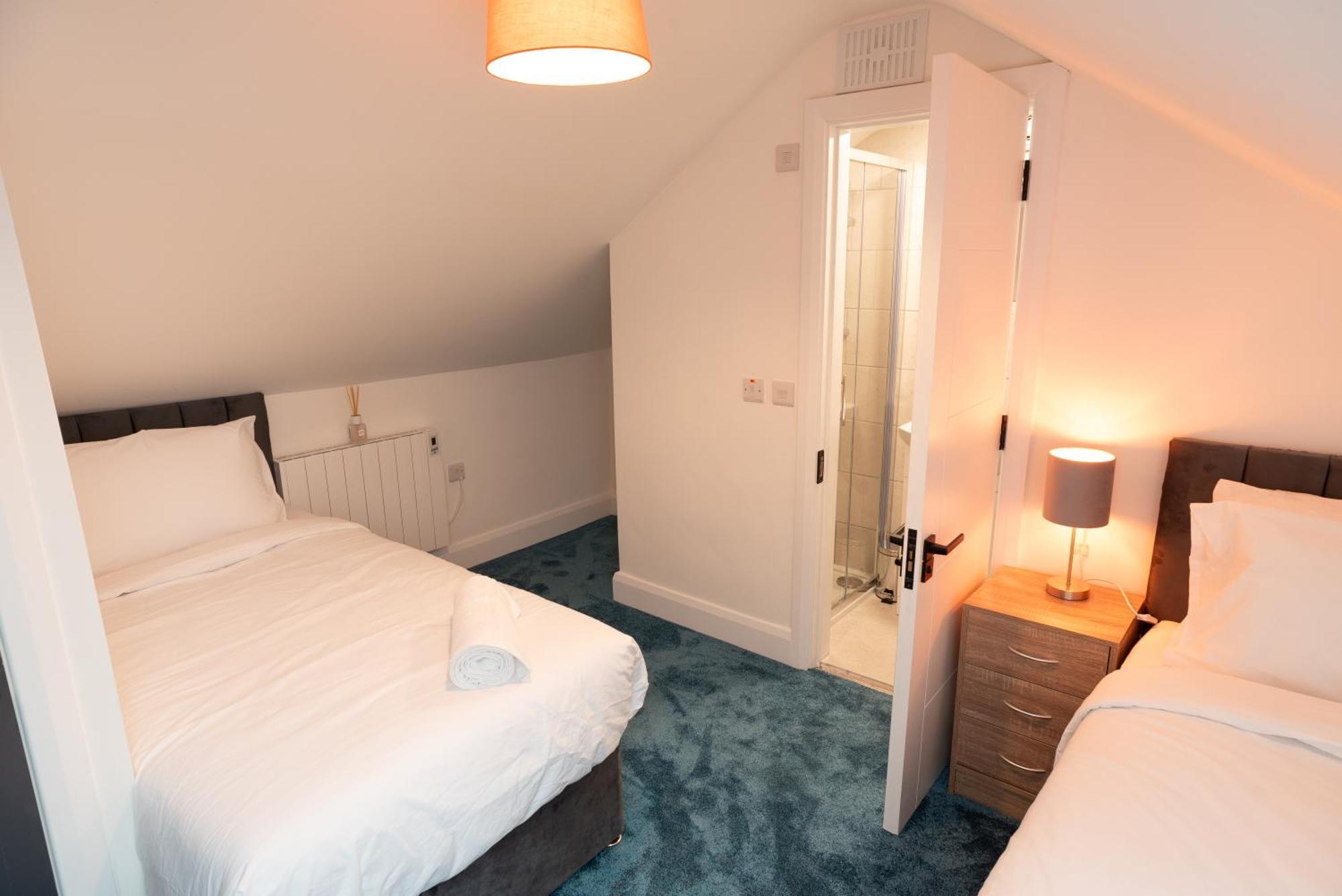 Hotel Westwood Court à Galway Extérieur photo