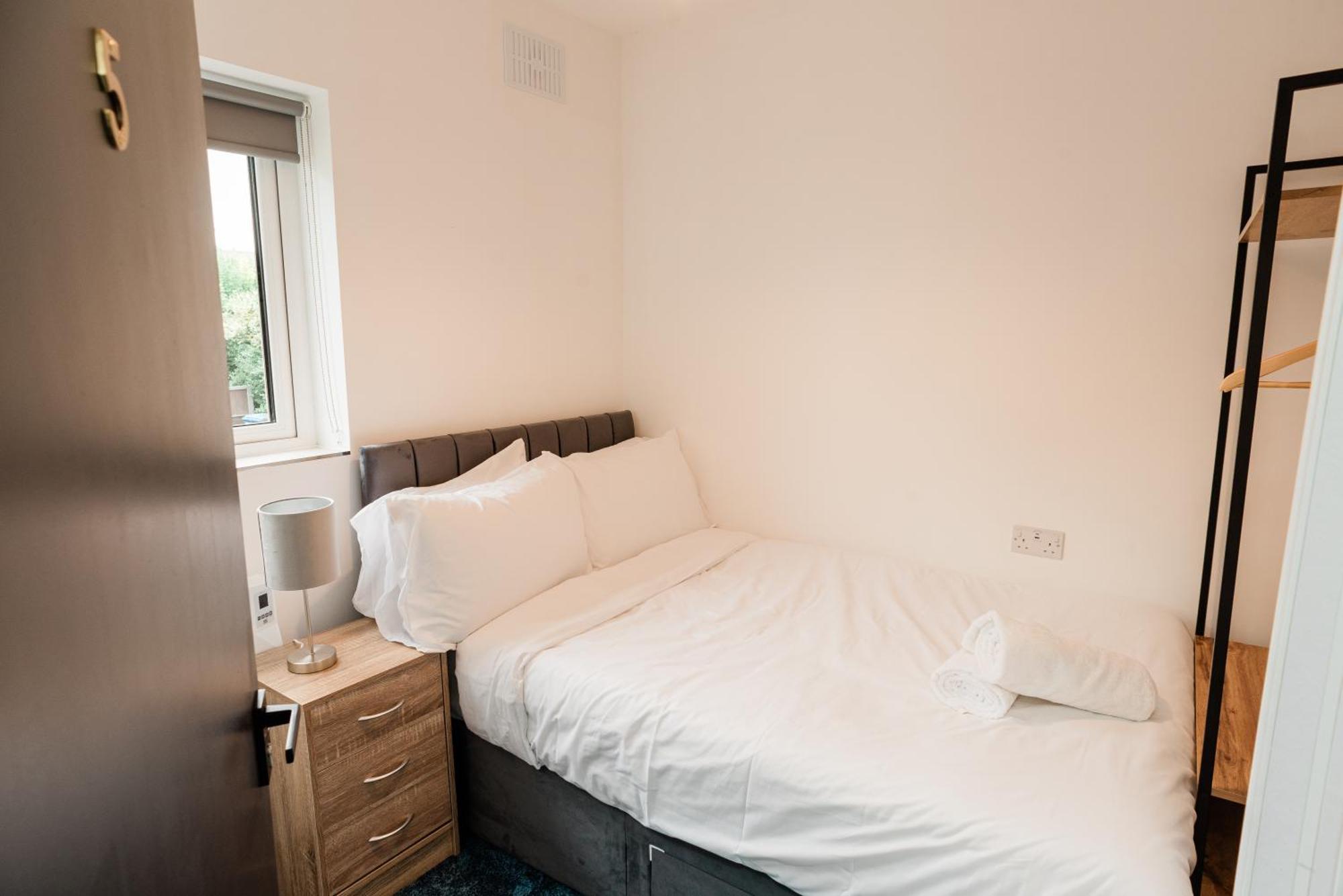 Hotel Westwood Court à Galway Extérieur photo